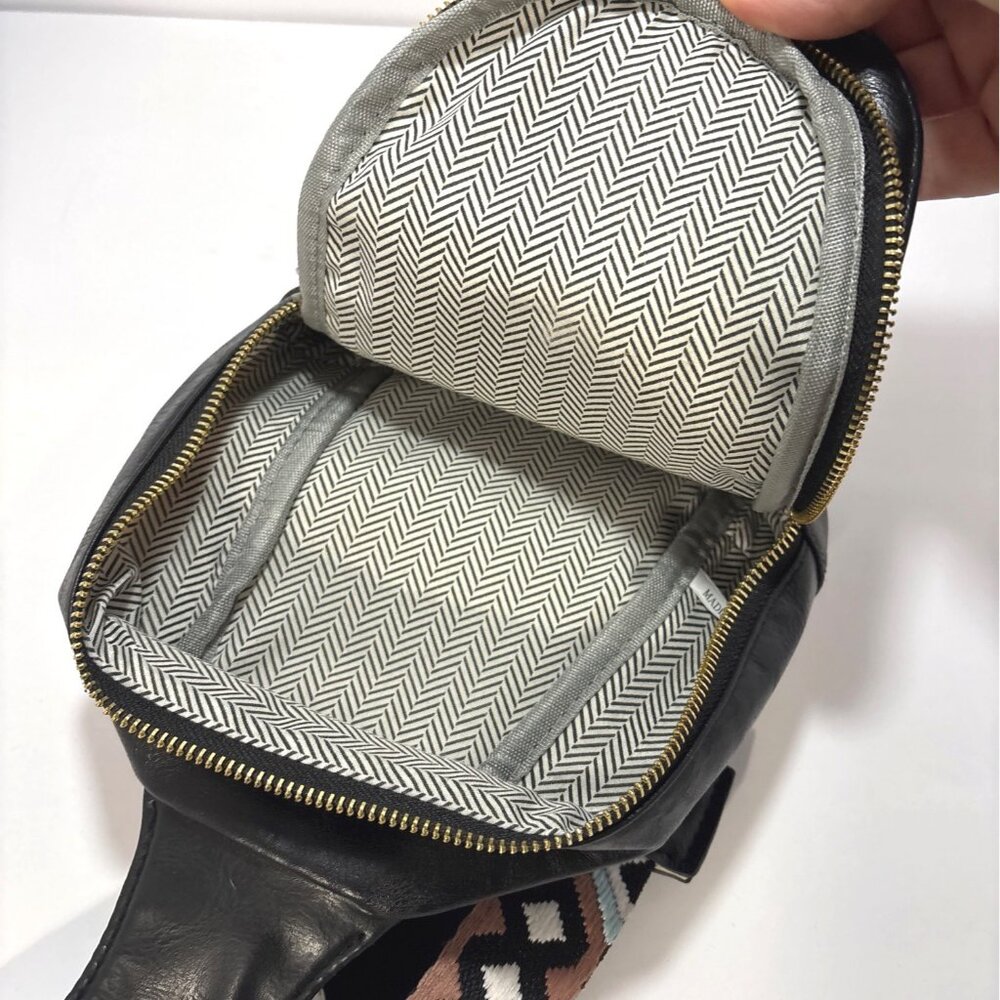 Black Faux Leather Crossbody Sling Bag With Adjustable Aztec Strap Western - Picture 5 of 11